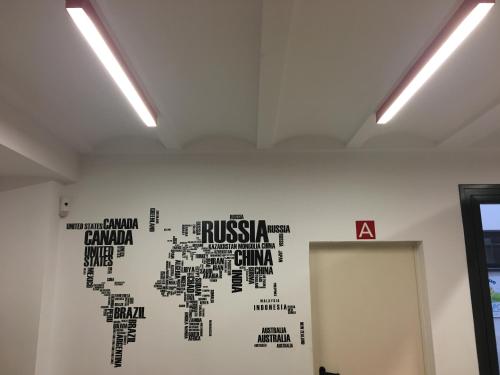 Паб/Коктейль-бар, Albergue Santiago Apostol in Логроньо