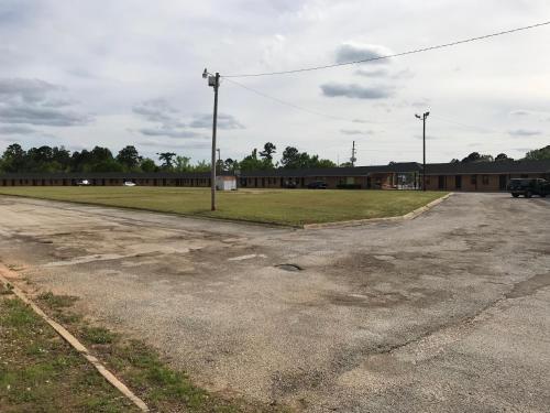 Budget Inn – Henderson, TX