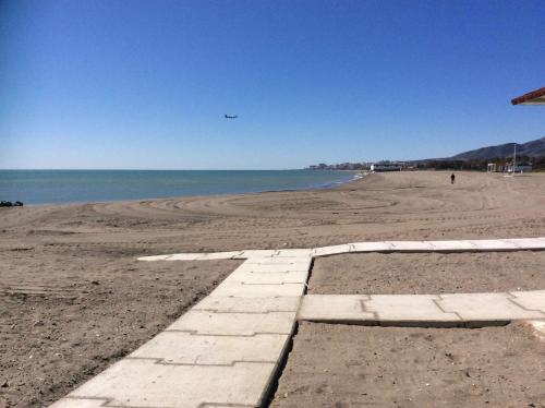 Del Parque Flats - Guadalmar - Beach & Relax - image 4