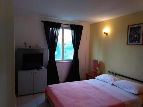 Apartments with a parking space Marina Trogir - 14873