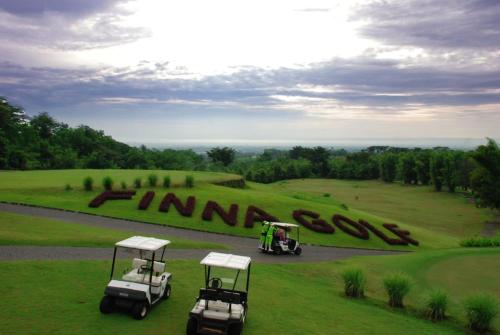 Finna Golf & Country Club Resort in Trawas