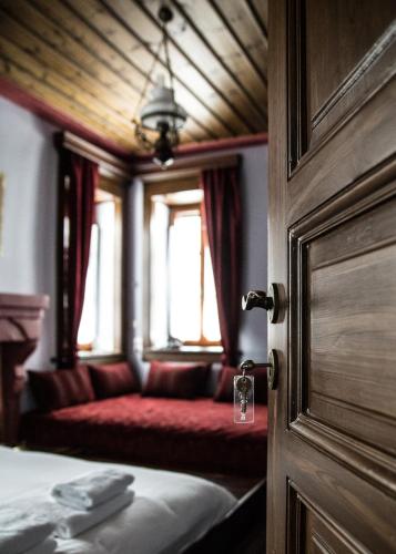 Nymfes Hotel - image 14