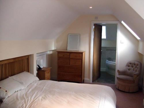 1 queen bed