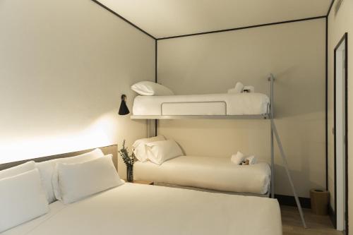 Quadruple Room (4 Adults) image 5