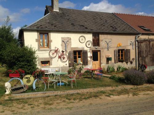 Sissepääs, Hello velo in Tintury