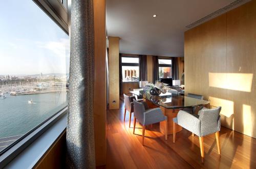 Eurostars Grand Marina Hotel GL - image 3