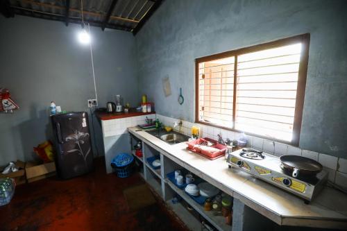 주방, Tony's Garden House Back Packers inn in 자프나