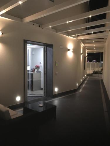 8room Hotel - image 10