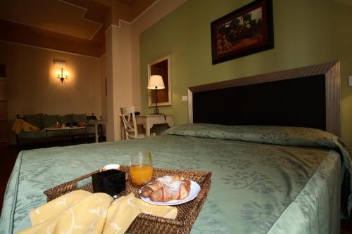 Hotel Ambasciatori - image 10