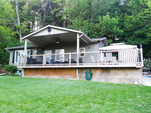 . River-view Cottage