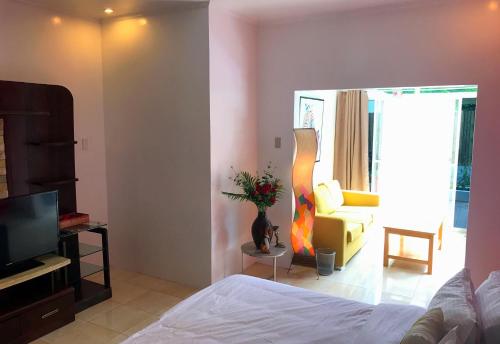 room detail thumbnail 1