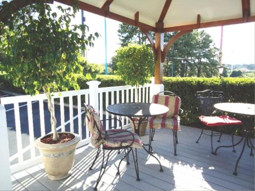West Bank Inn - image 5