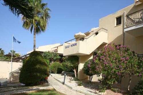 Dārzs, Club Aphrodite in Erimi
