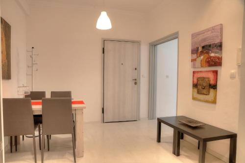 Cosy apartment in Glyfada center, Atény (fotografie 10)