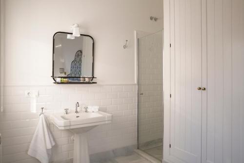 Superior Double Room image 4