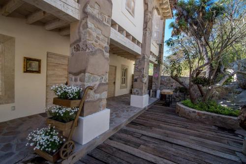 136757605 Hotel de Piedra