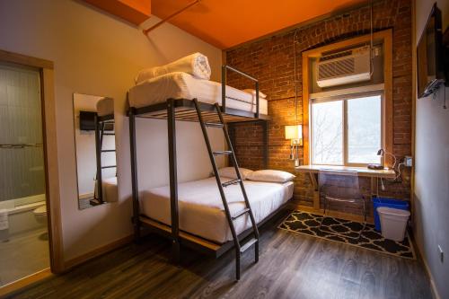Economy Triple Room