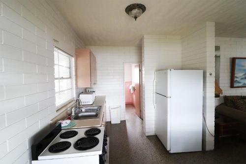 Big River Marina & Lodge in Astor