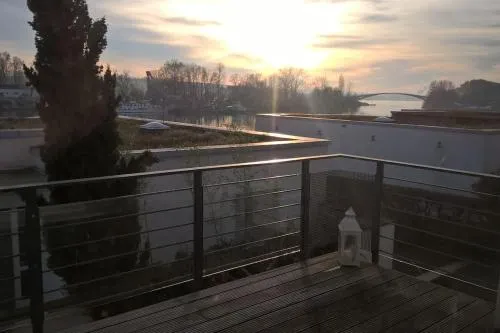 Wohnen am Wasser in Wiesbaden, Deutschland