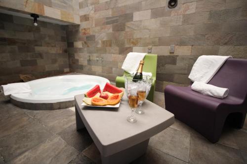 Snob Motel (Adult Only) in กอนตาเจง