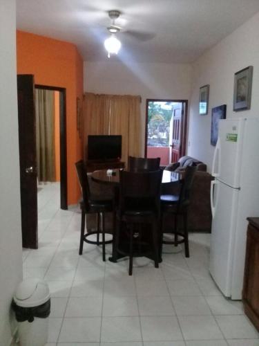 Apartamentos del Puerto in เตลา
