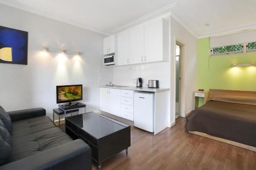 Ultimate Apartments Bondi Beach - image 4