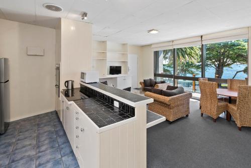 North Pier Hotel North Pier Hotel is a popular choice amongst travelers in Phillip Island, whether exploring or just passing through. The property offers a wide range of amenities and perks to ensure you have a great 