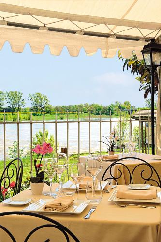 Hôtel - Restaurant "Le Relais Louis XI" à Meung Sur Loire