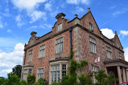 Willington Hall Hotel - image 3