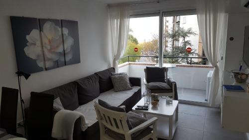 Bonanza Apartment - Tap to explore photos