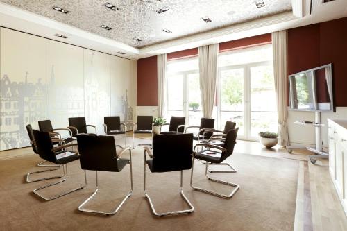 Lind Hotel - image 8