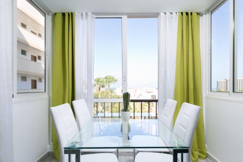 408 Enchanting El Dorado Accommodation, Sea View! 4