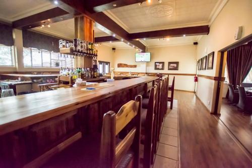 136891790 Border Hotel