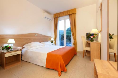 Hotel Villa Smeraldo - image 8