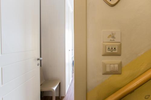 Double Room image 6