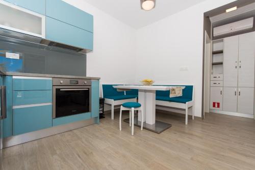 Apartment Uno - image 5