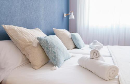 Mumm by Pillow - image 7