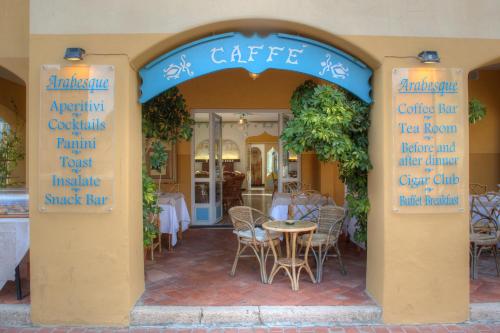 Hotel Arabesque - image 10