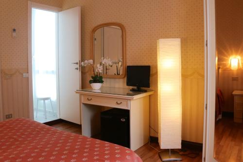 Hotel Du Parc - image 4