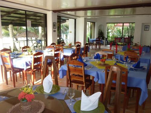 Restaurant, Phaidon Beach Resort in Pandan