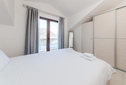Apartments Miramar - image 2
