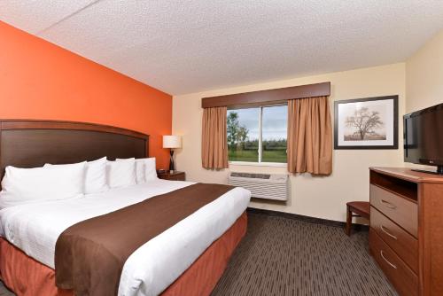 AmericInn by Wyndham St. Cloud - image 14