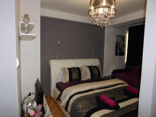 Velvet Lux Apartment