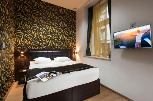 Opera Garden Hotel & Apartments - image 9