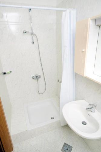 Apartment Selce 5496b