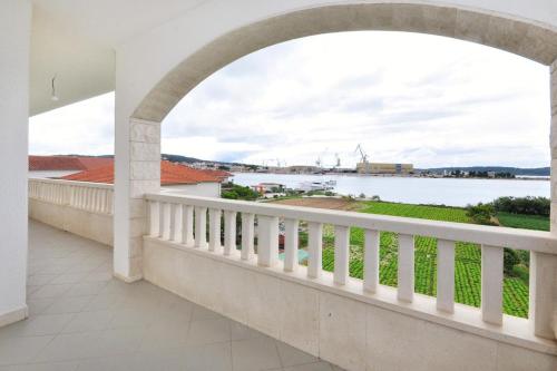 Apartment Seget Donji 10023c Trogir