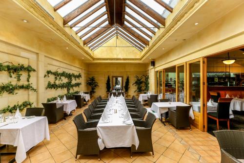 Restaurante, Plymouth International in New Plymouth