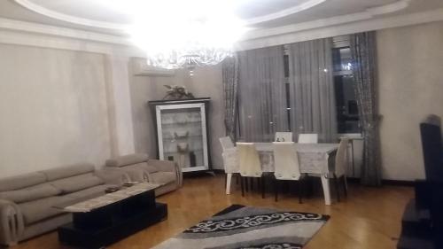 Квартира в центре баку квартиры в черногории купить недорого