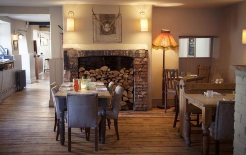 The White Hart - image 6