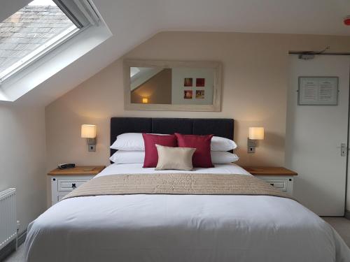 Compston House B & B - image 5